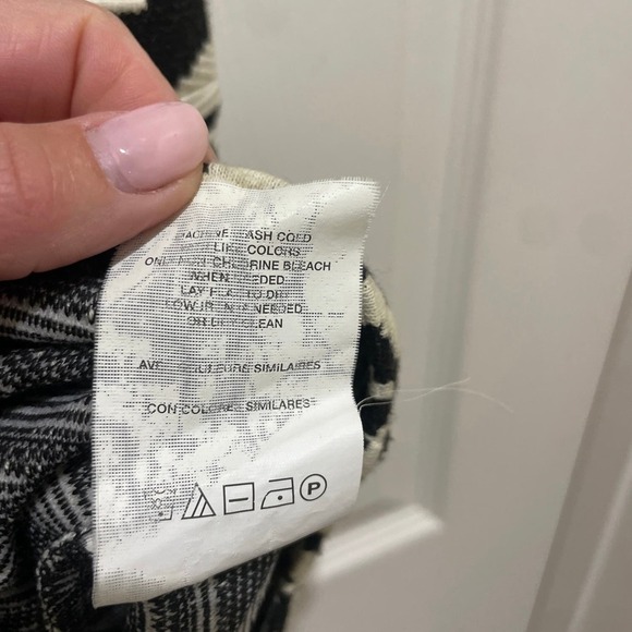 A Pea In The Pod Cream & Black Aztec Print Peplum Mini Dress - Picture 6 of 6